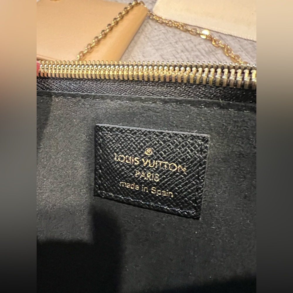 Louis Vuitton Giant Monogram Jungle Pochette Double Zip crossbody Bag🔥 - Picture 9 of 16